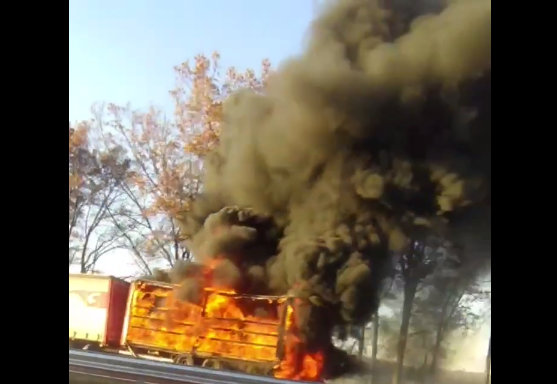 Пожар Харьков: На трассе возле Валок горит фура